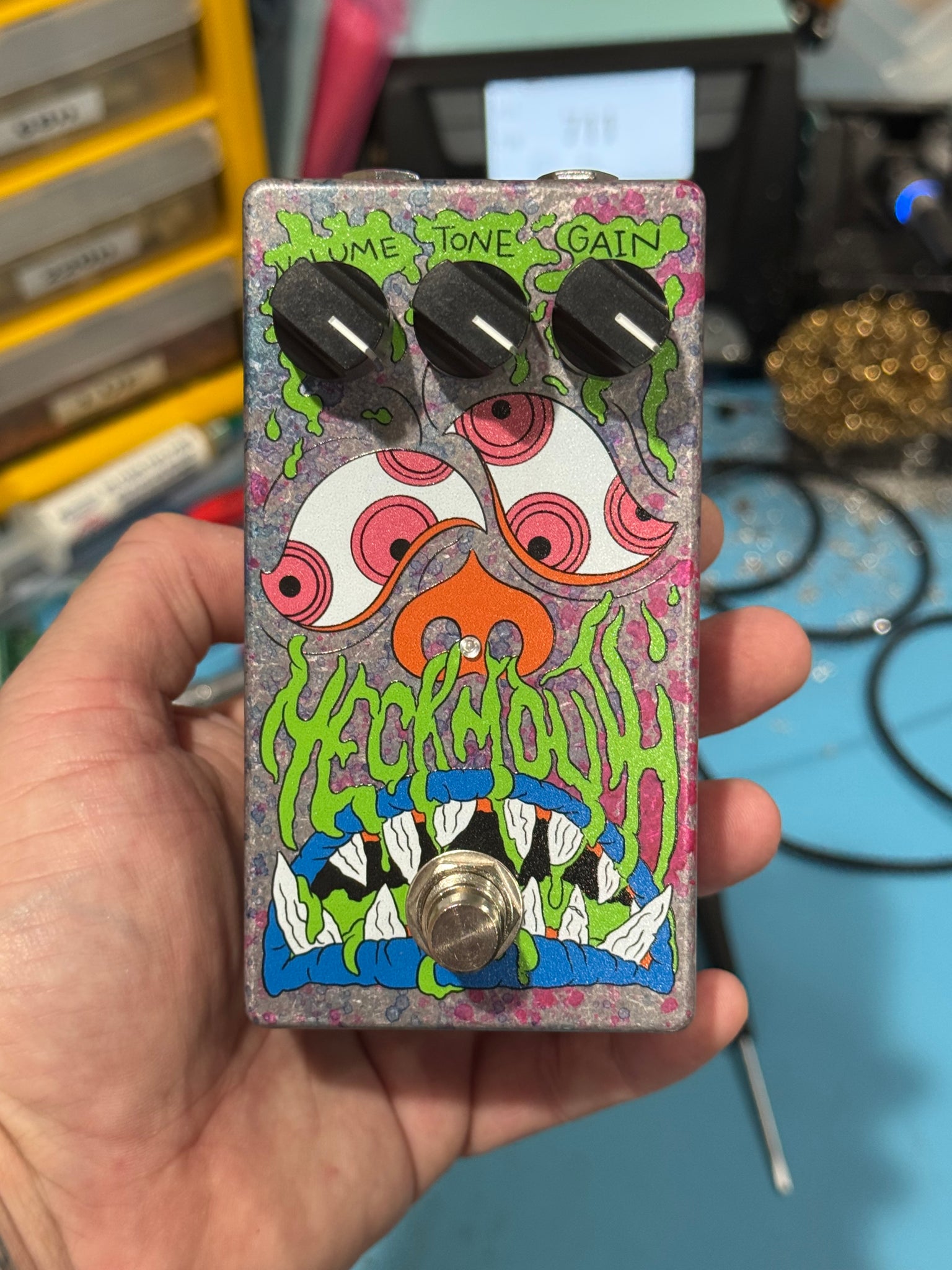 hellmouth pedal HECKMOUTH SUPER RARE RAINBOW – Abominable Electronics